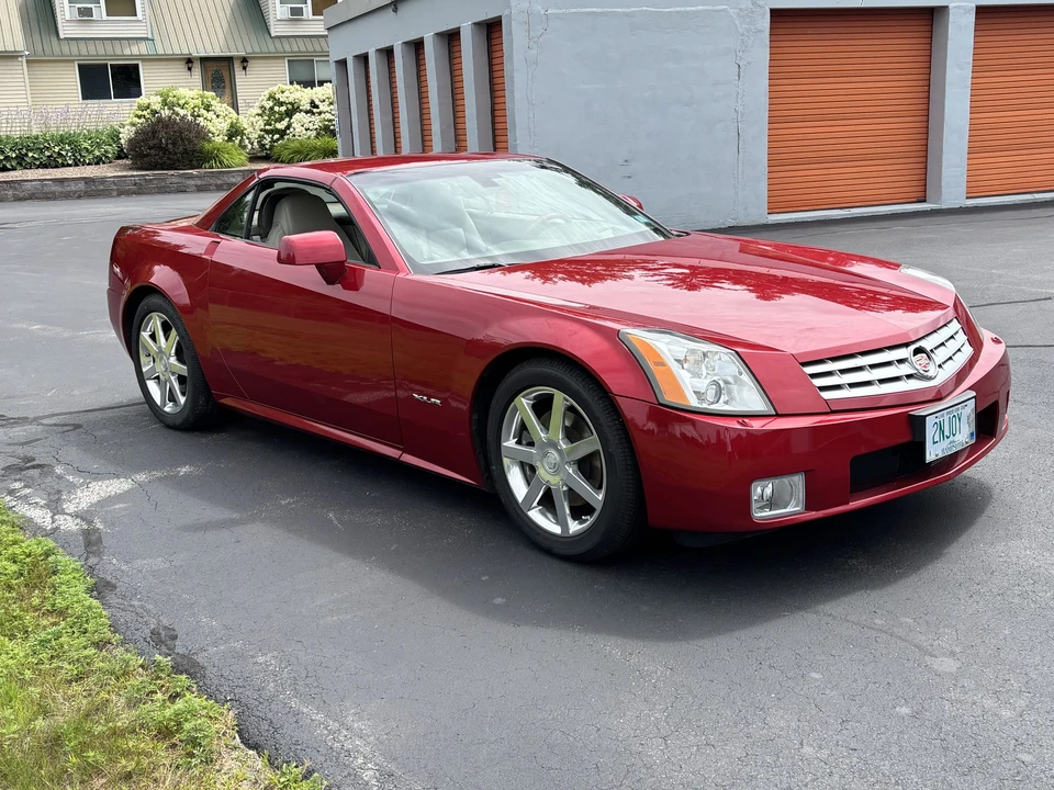 2004 Cadillac XLR - Image 12 of 31