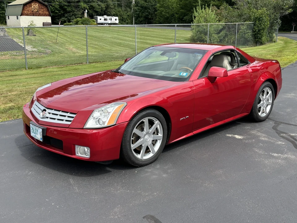 2004 Cadillac XLR - Image 10 of 31