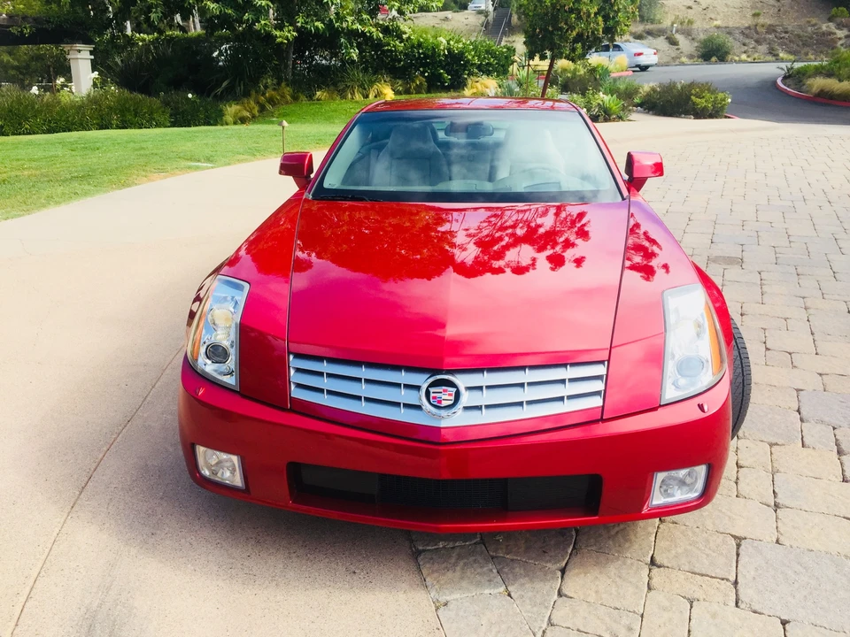 2004 Cadillac XLR - Image 2 of 31