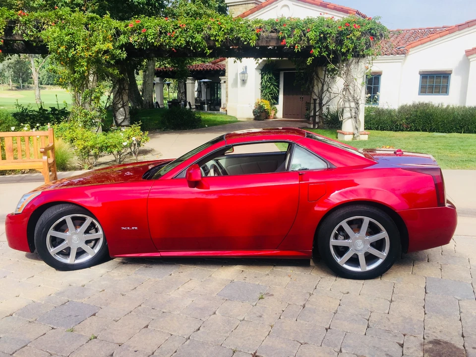 2004 Cadillac XLR - Image 5 of 31