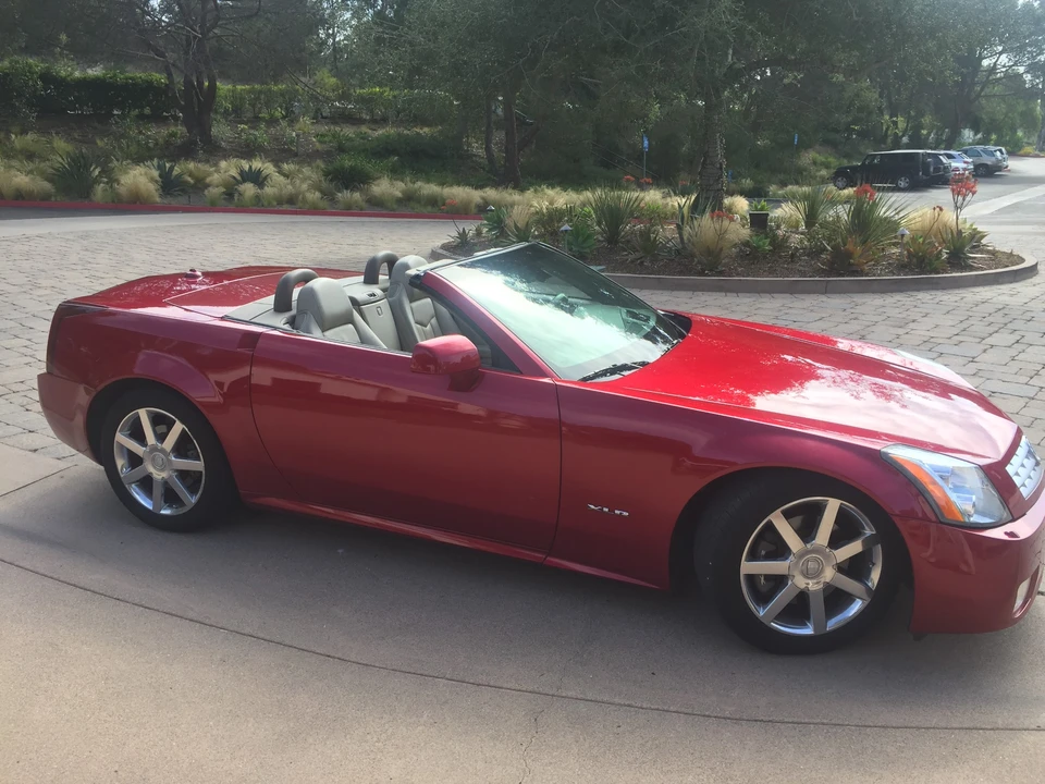 2004 Cadillac XLR - Image 13 of 31