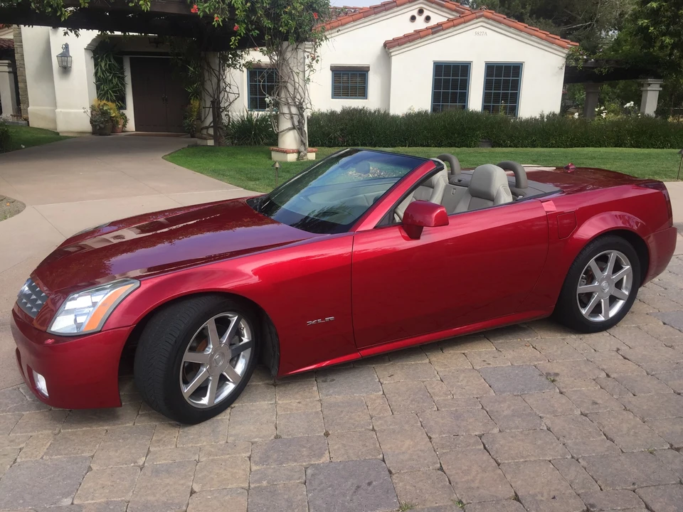 2004 Cadillac XLR - Image 4 of 31