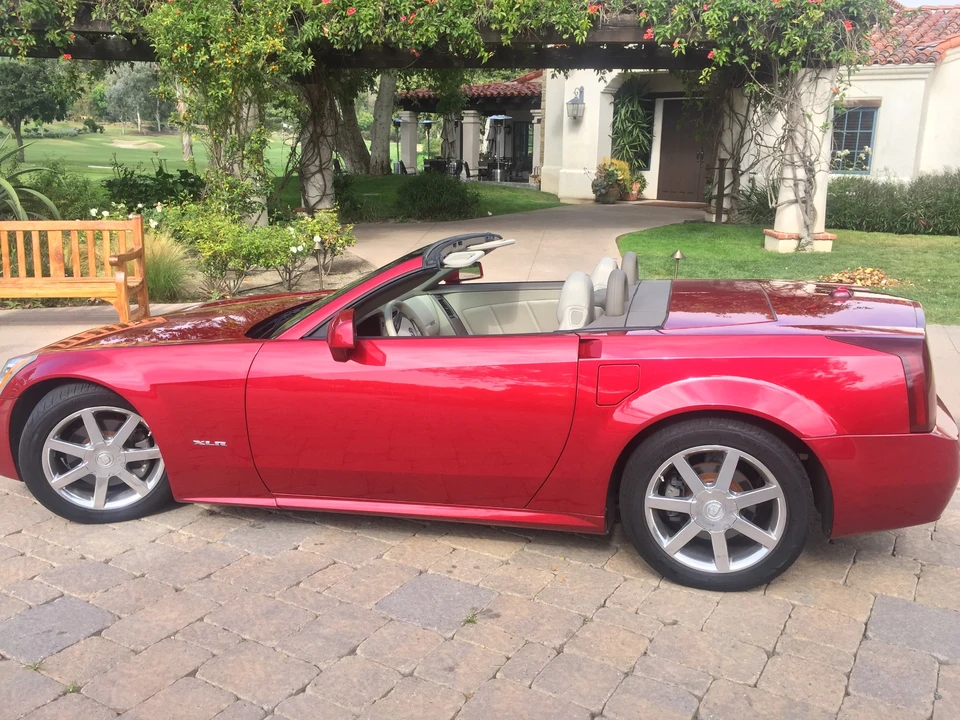 2004 Cadillac XLR - Image 7 of 31