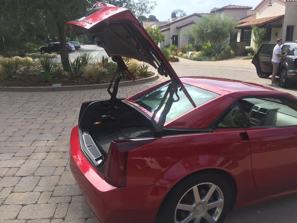2004 Cadillac XLR - Image 28 of 31
