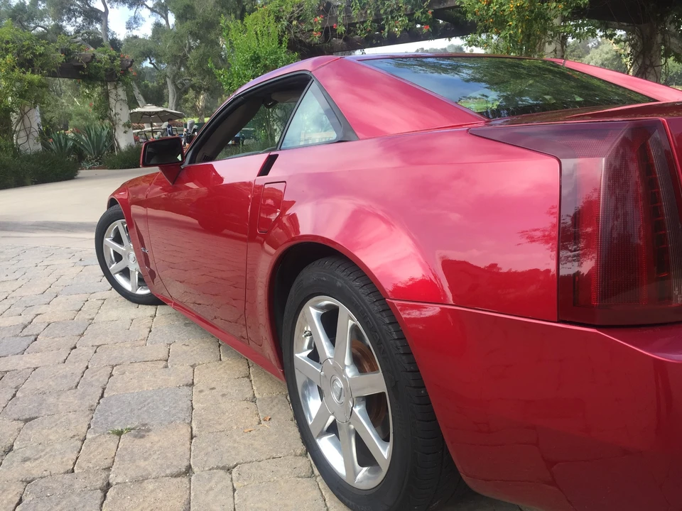 2004 Cadillac XLR - Image 9 of 31