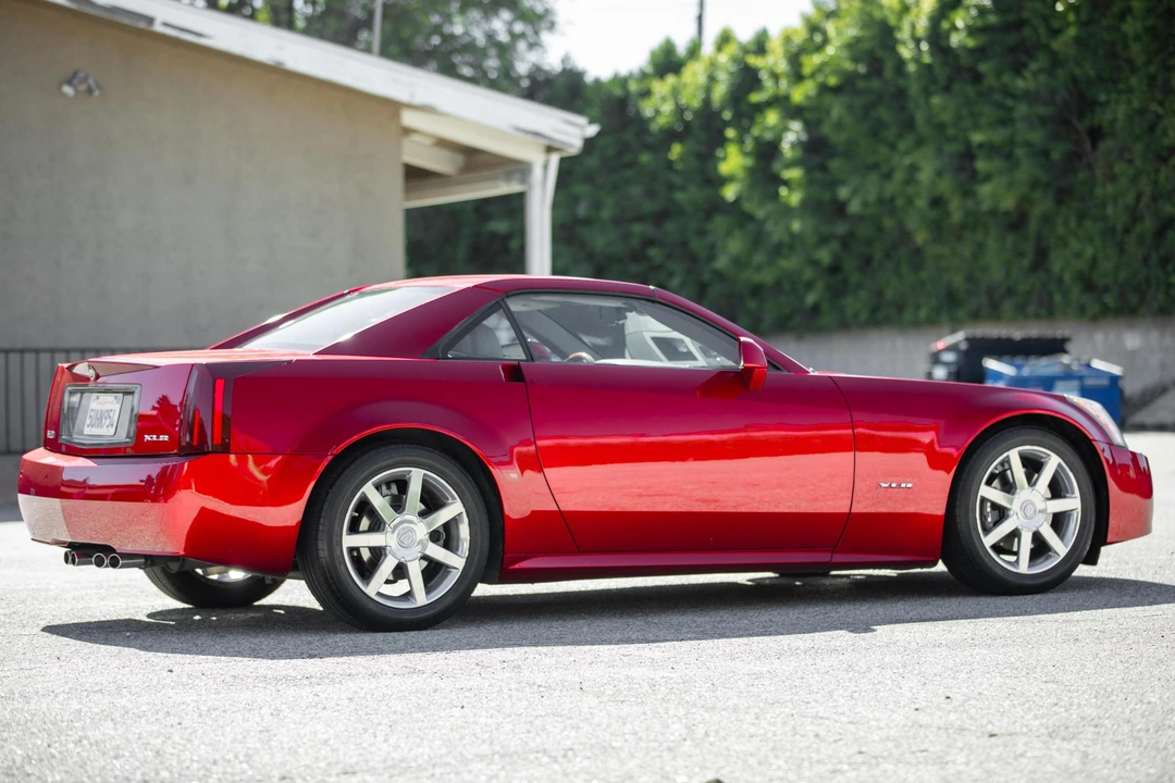 2004 Cadillac XLR - Image 4 of 31