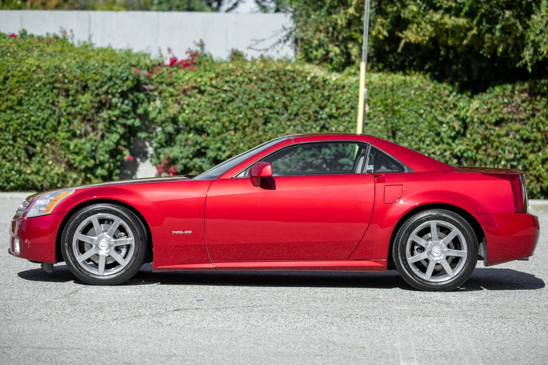 2004 Cadillac XLR - Image 3 of 31