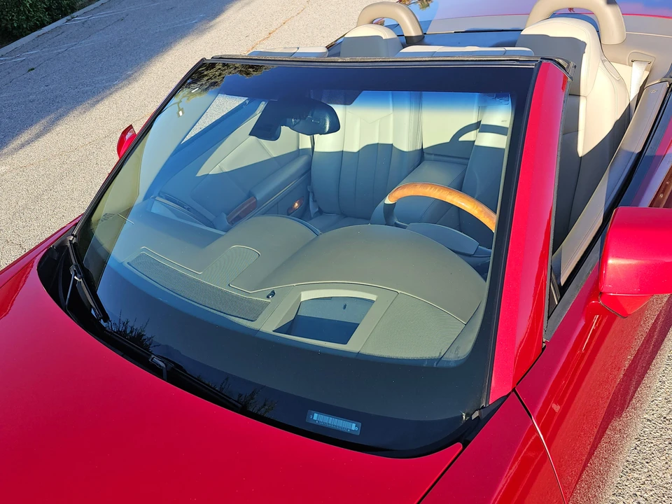 2004 Cadillac XLR - Image 27 of 31