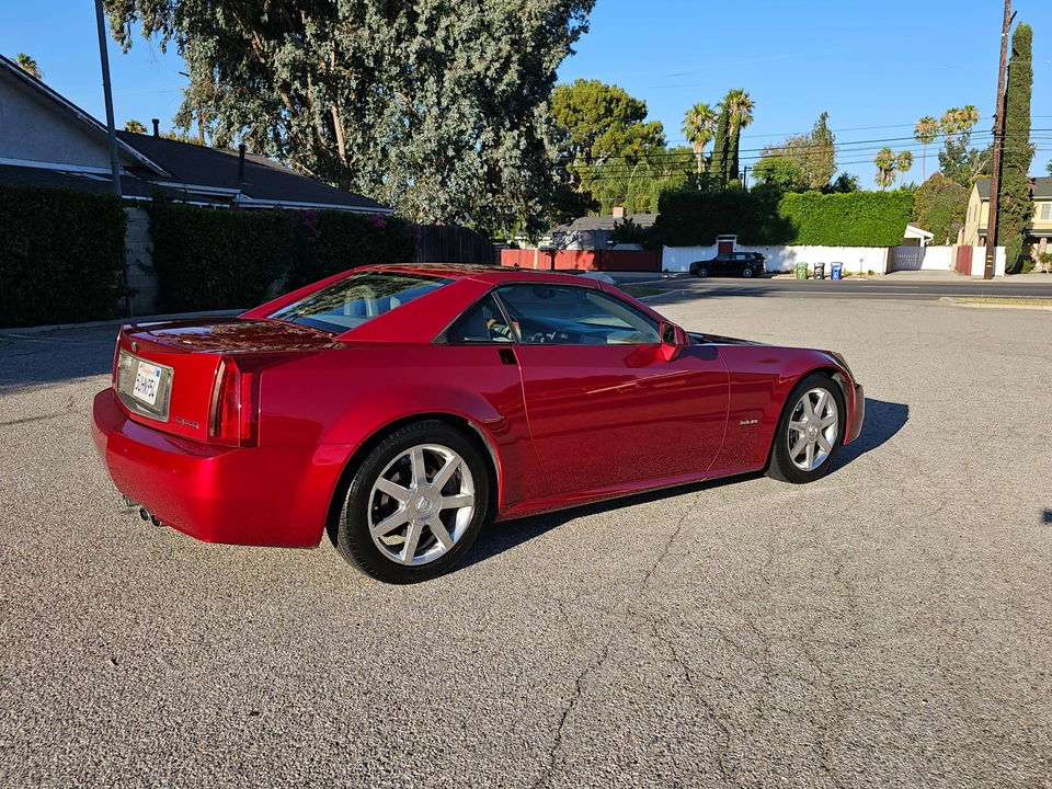 2004 Cadillac XLR - Image 17 of 31
