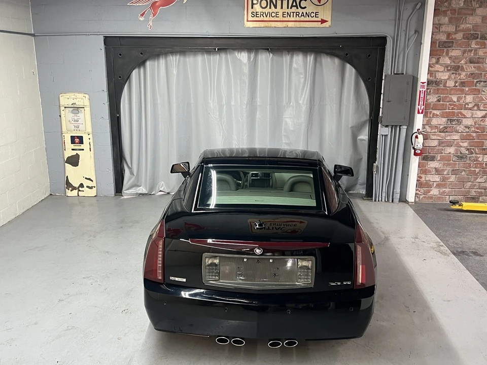 2004 Cadillac XLR - Image 22 of 31