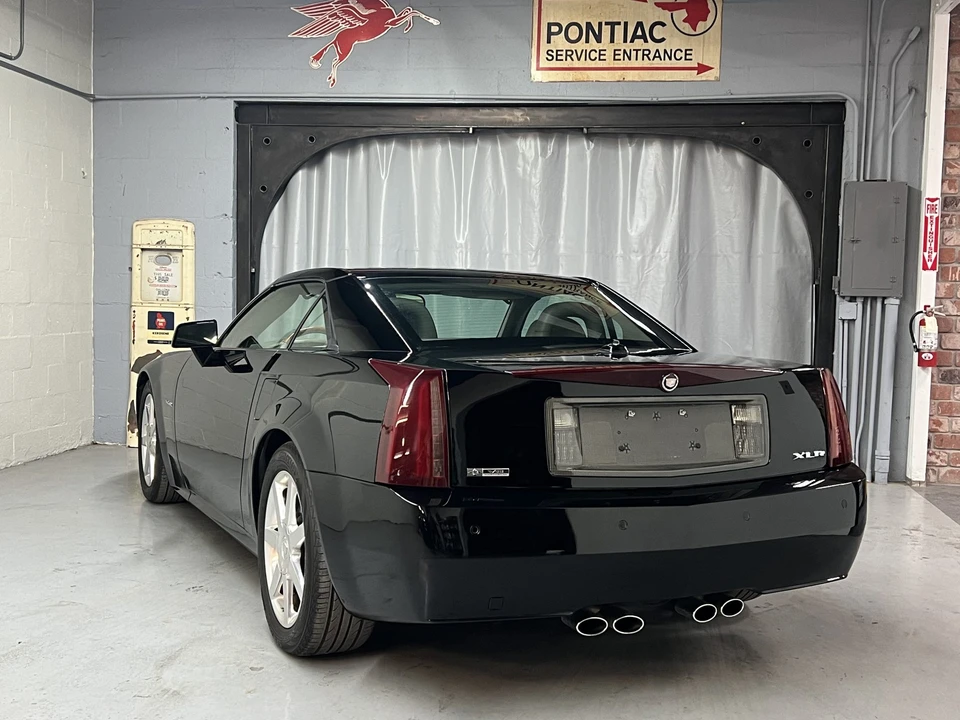 2004 Cadillac XLR - Image 25 of 31