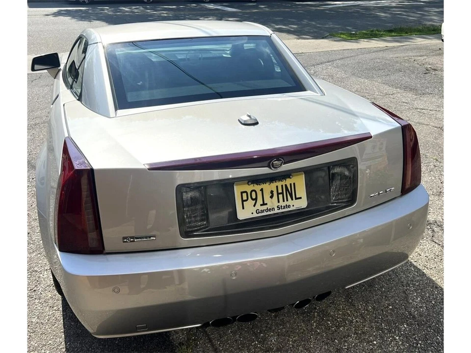 2004 Cadillac XLR - Image 6 of 31