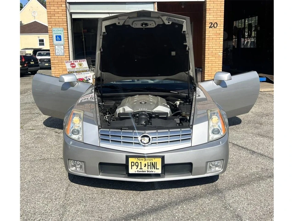 2004 Cadillac XLR - Image 27 of 31