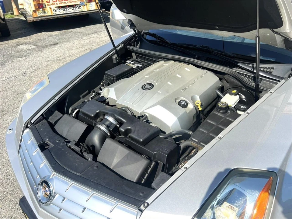2004 Cadillac XLR - Image 18 of 31