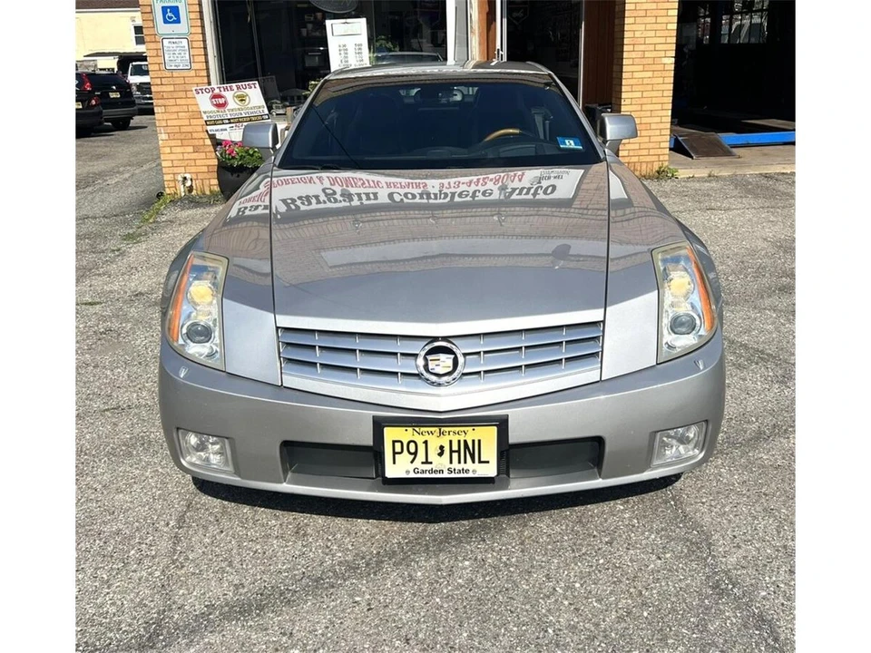 2004 Cadillac XLR - Image 5 of 31