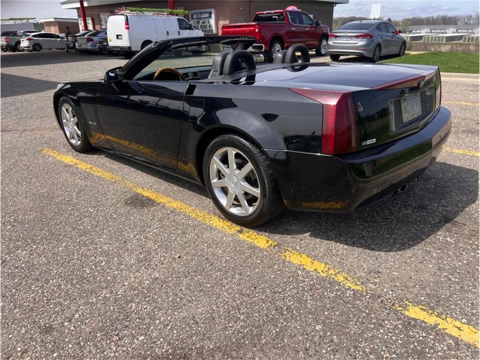 2004 Cadillac XLR - Image 3 of 7