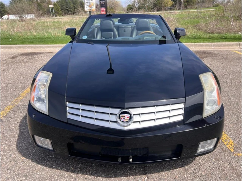 2004 Cadillac XLR - Image 5 of 7