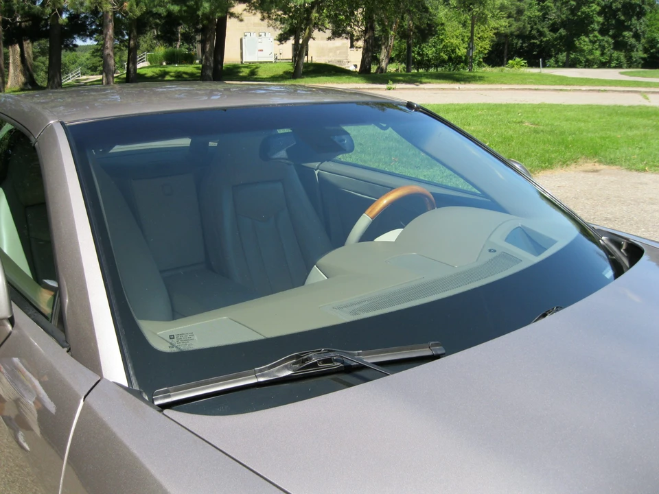 2004 Cadillac XLR - Image 25 of 31