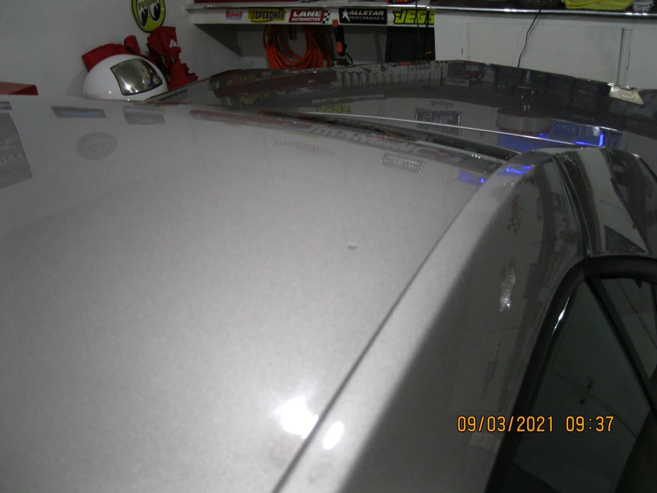 2004 Cadillac XLR - Image 27 of 31