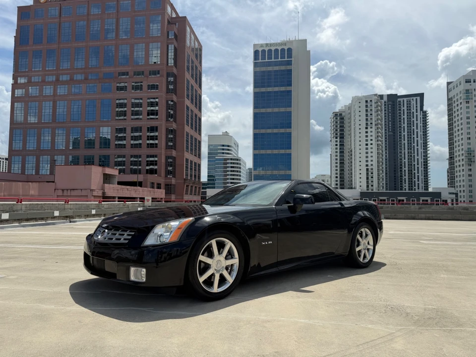 2004 Cadillac XLR - Image 2 of 31