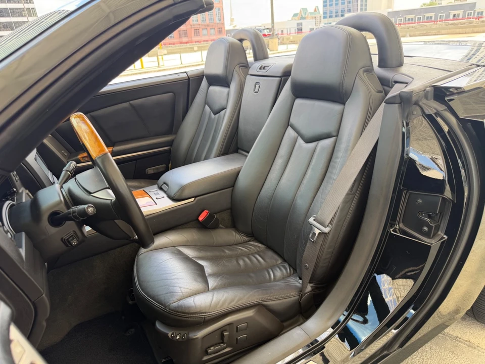 2004 Cadillac XLR - Image 20 of 31
