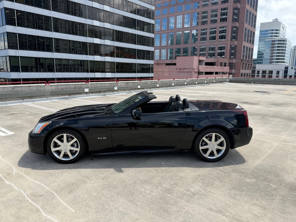 2004 Cadillac XLR - Image 14 of 31