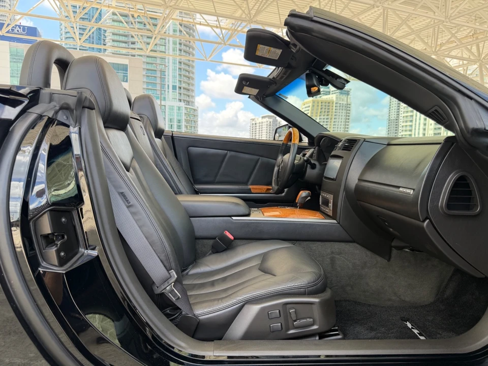2004 Cadillac XLR - Image 28 of 31