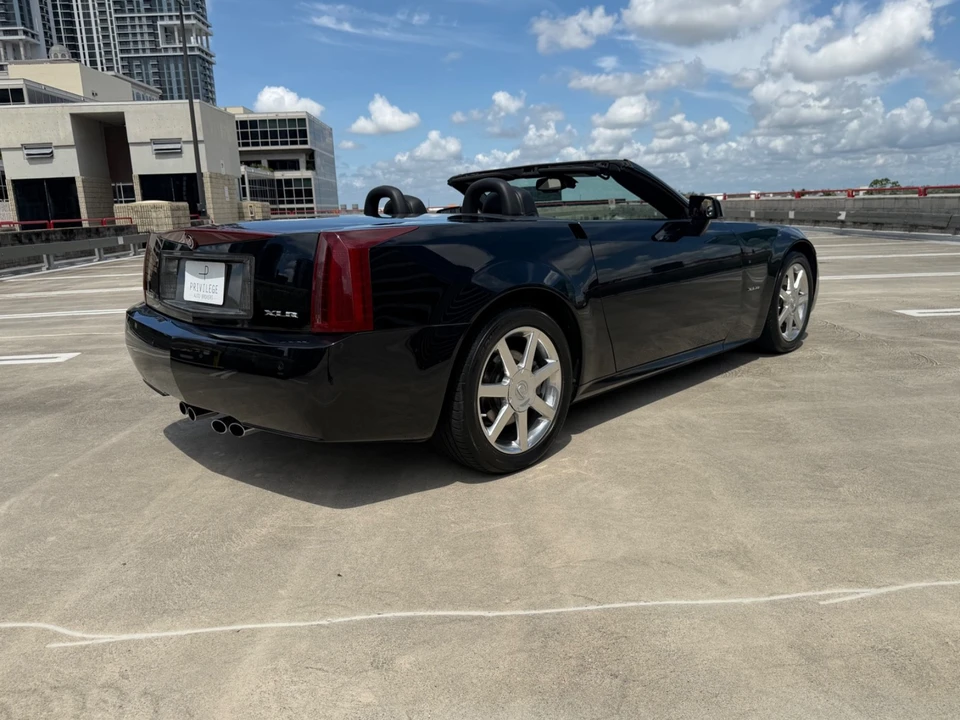 2004 Cadillac XLR - Image 17 of 31