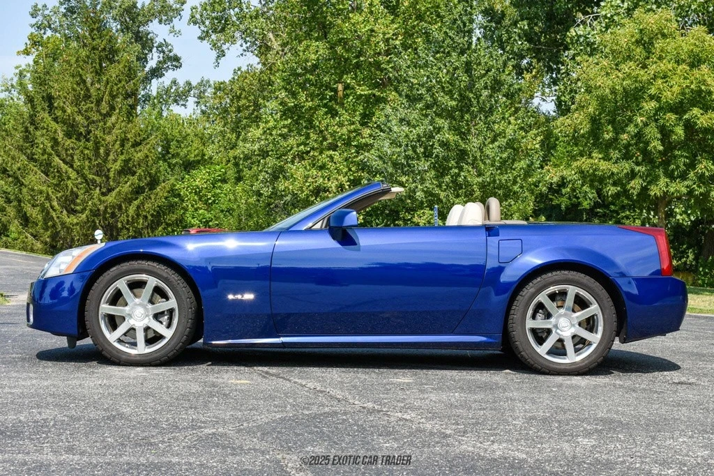 2004 Cadillac XLR - Image 3 of 12