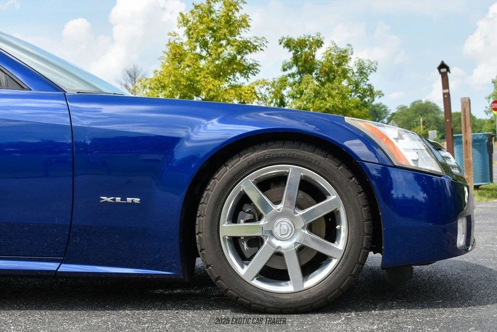 2004 Cadillac XLR - Image 11 of 12