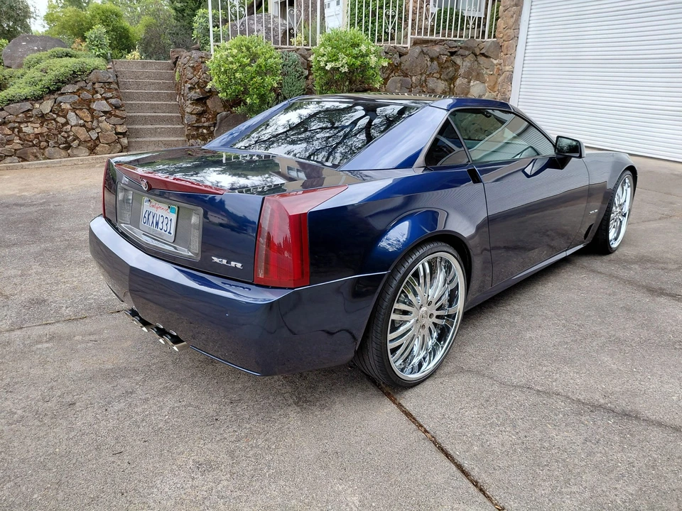 2004 Cadillac XLR - Image 4 of 31