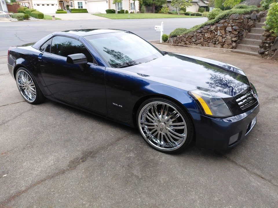 2004 Cadillac XLR - Image 2 of 31