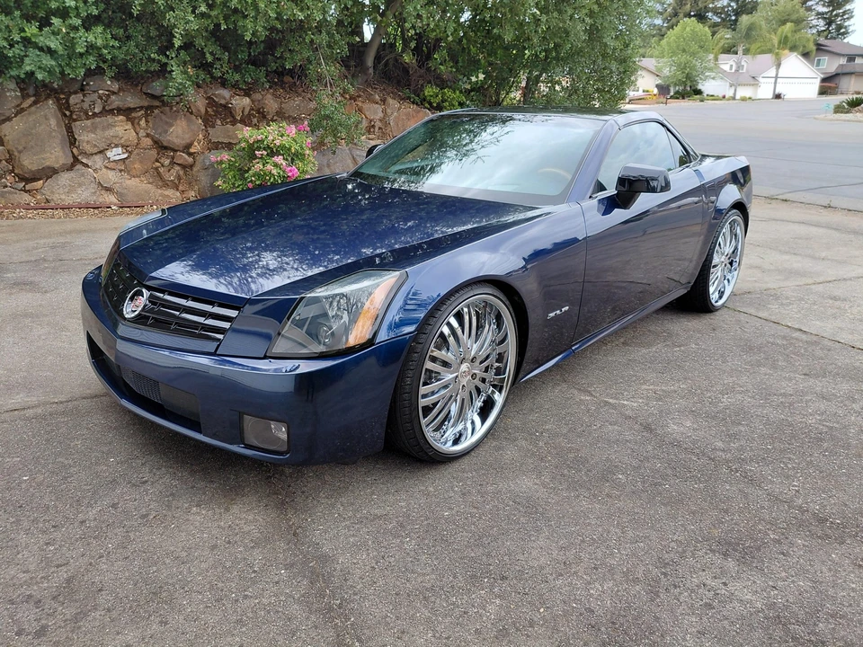 2004 Cadillac XLR - Image 7 of 31