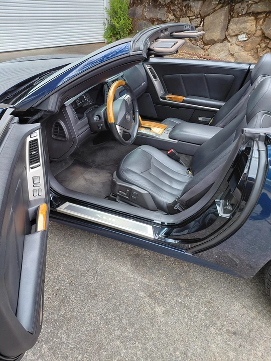 2004 Cadillac XLR - Image 28 of 31