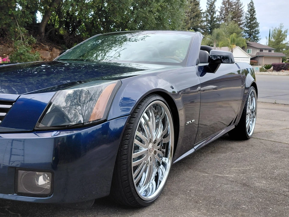 2004 Cadillac XLR - Image 16 of 31