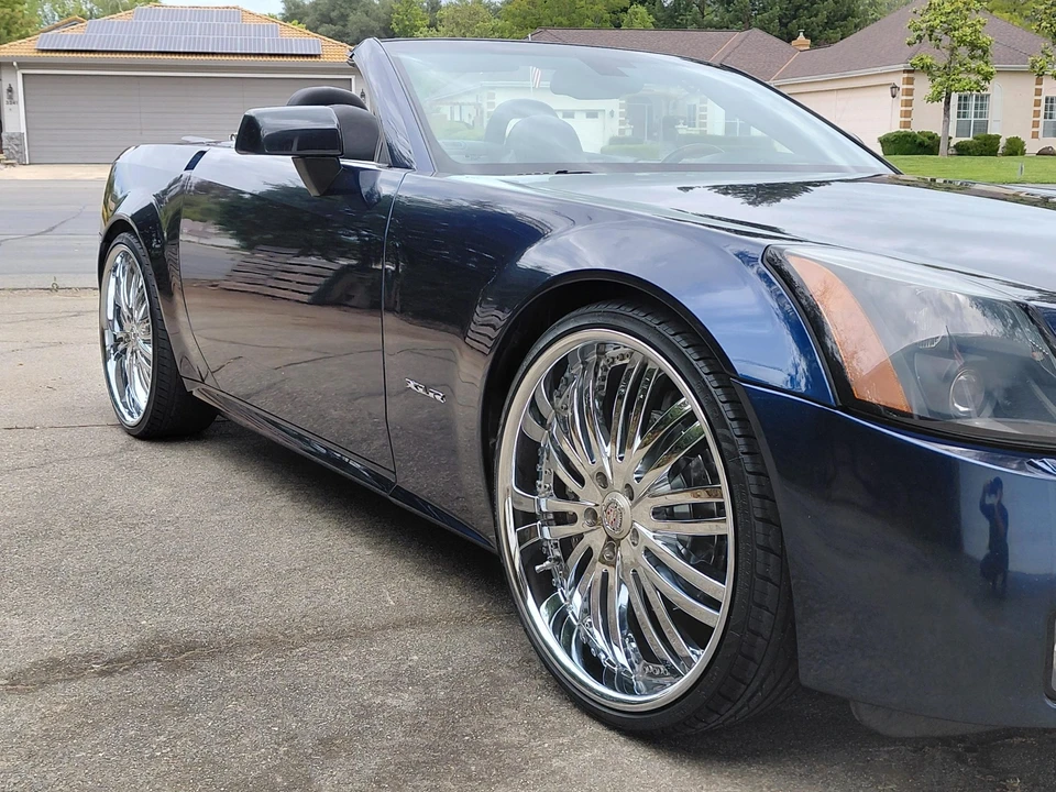2004 Cadillac XLR - Image 15 of 31