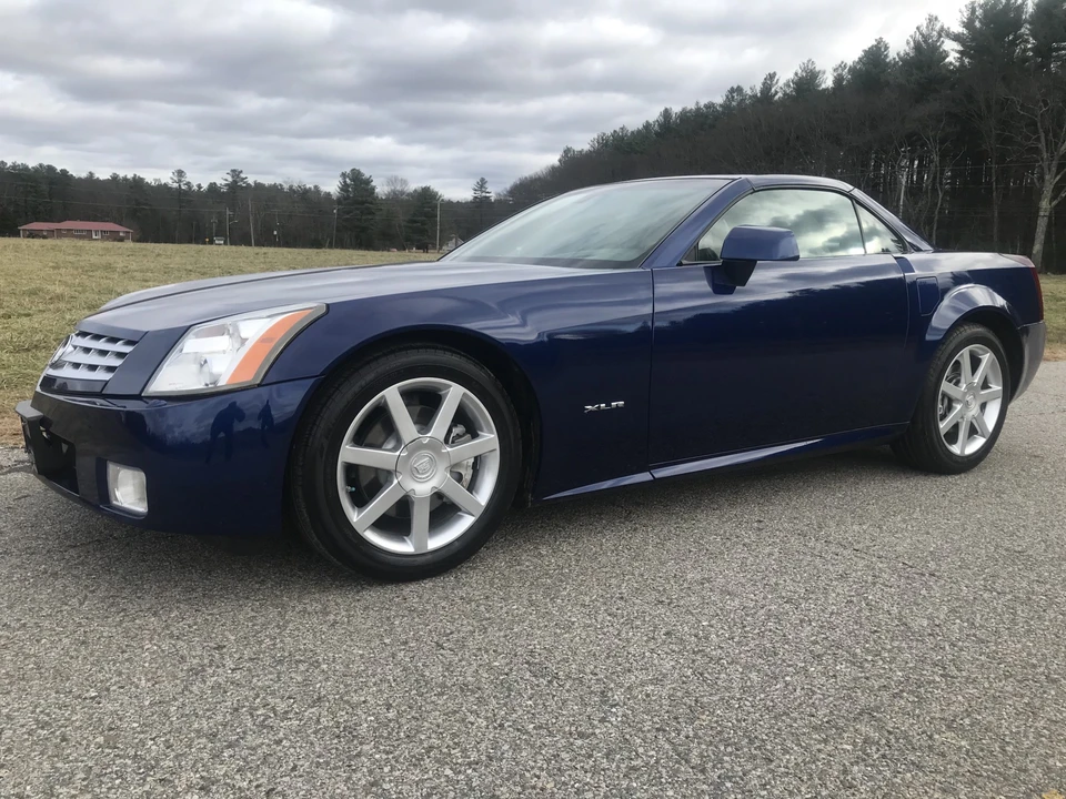 2004 Cadillac XLR - Image 2 of 31