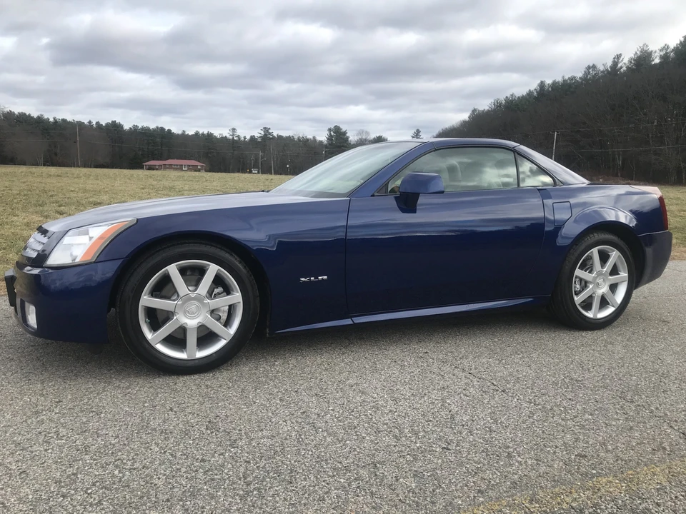 2004 Cadillac XLR - Image 3 of 31