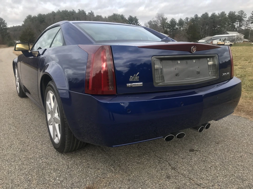 2004 Cadillac XLR - Image 7 of 31