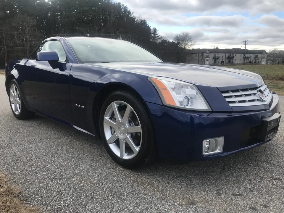 2004 Cadillac XLR - Image 14 of 31