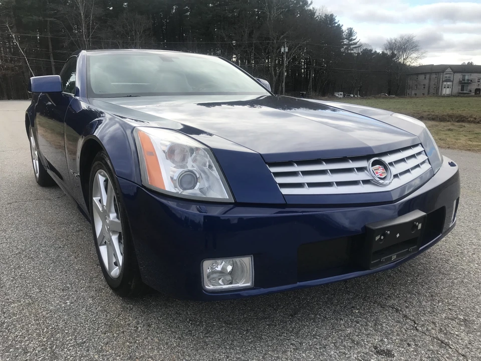 2004 Cadillac XLR - Image 15 of 31