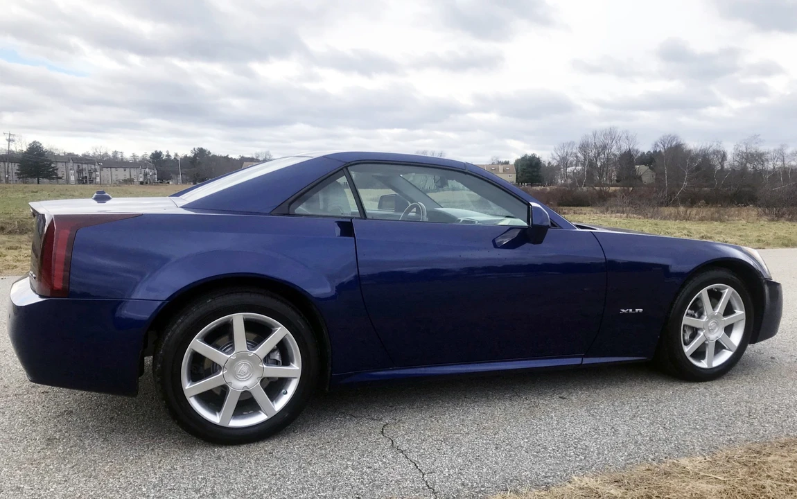2004 Cadillac XLR - Image 13 of 31