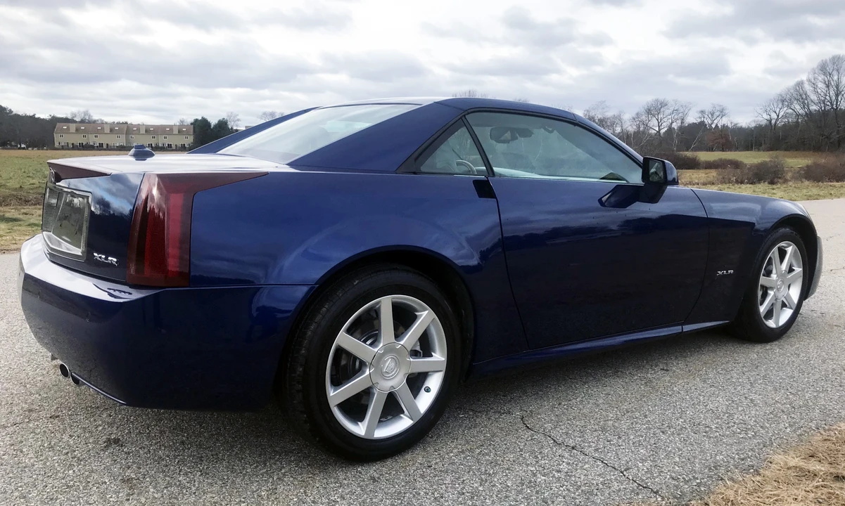 2004 Cadillac XLR - Image 12 of 31