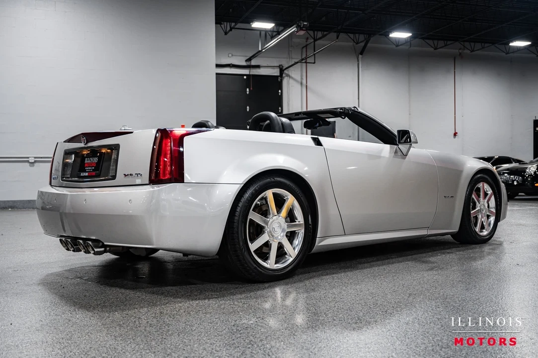 2004 Cadillac XLR - Image 5 of 21