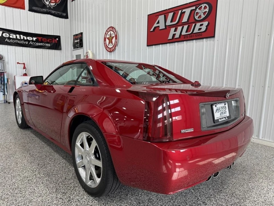 2004 Cadillac XLR - Image 10 of 21