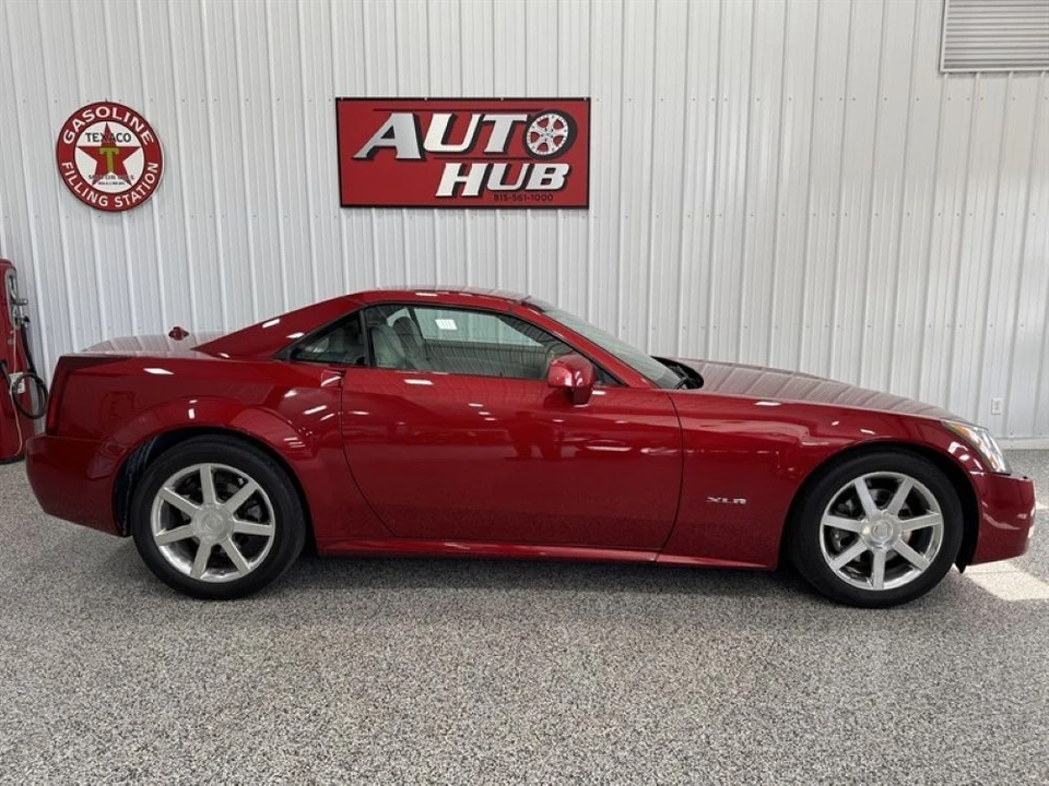 2004 Cadillac XLR - Image 14 of 21