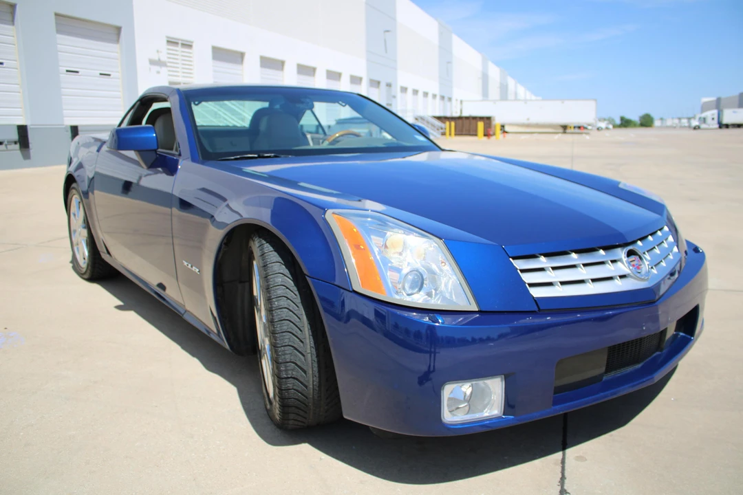 2004 Cadillac XLR - Image 23 of 31