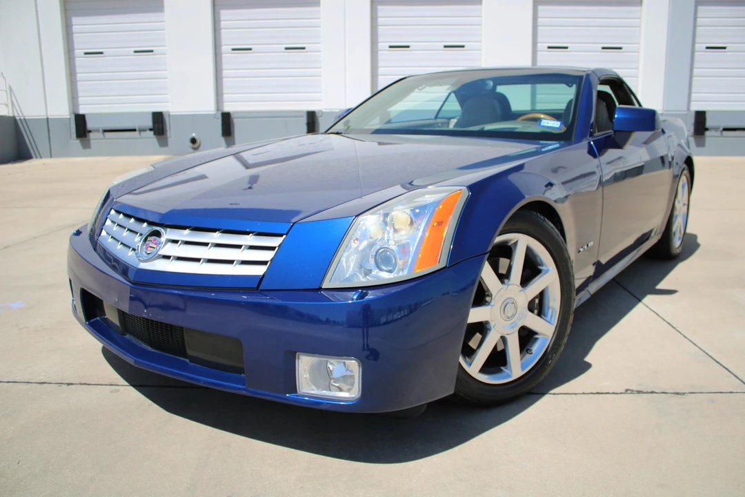 2004 Cadillac XLR - Image 9 of 31