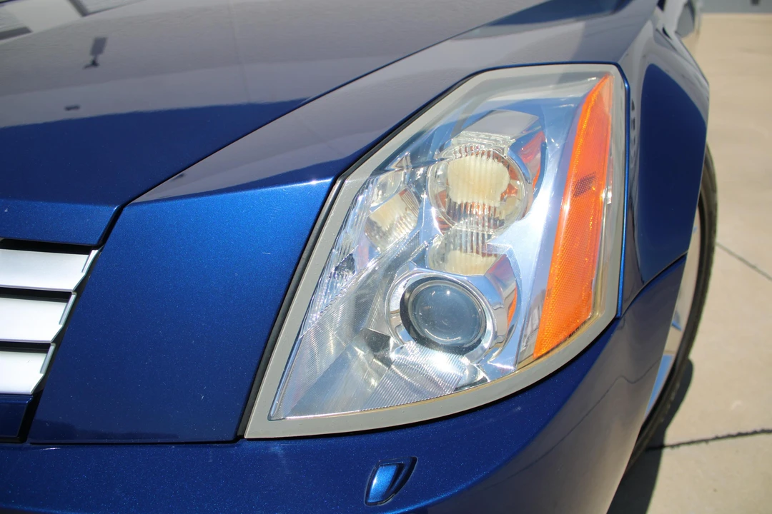 2004 Cadillac XLR - Image 29 of 31