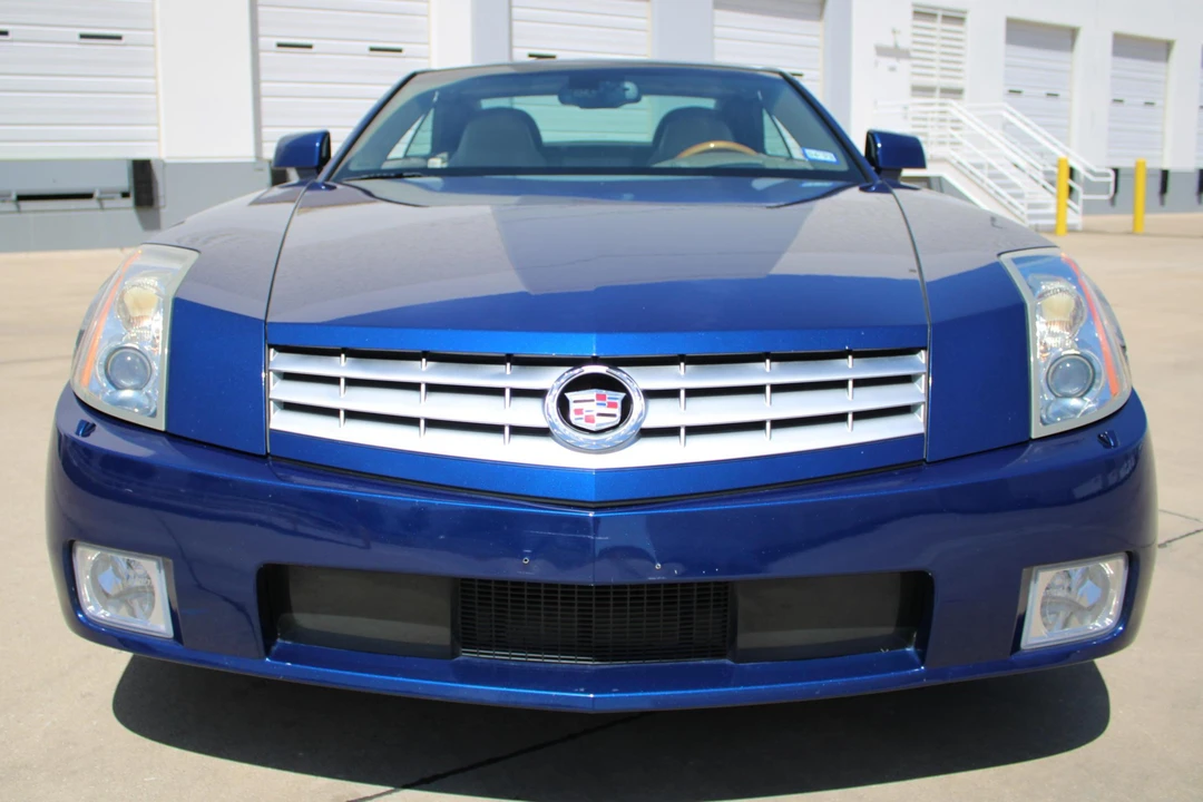 2004 Cadillac XLR - Image 2 of 31